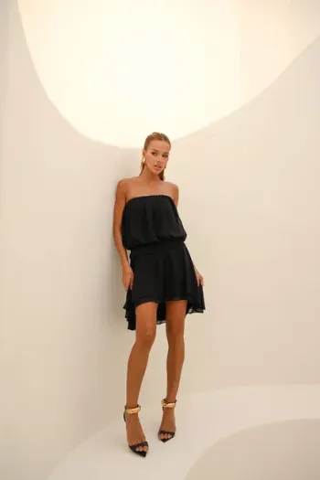 VESTIDO SANDY CURTO BLUSÊ CAMADAS - PRETO