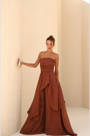 VESTIDO SOFISTIC LONGO T.Q.C. ASSIMÉTRICO ORGANZA - MARROM