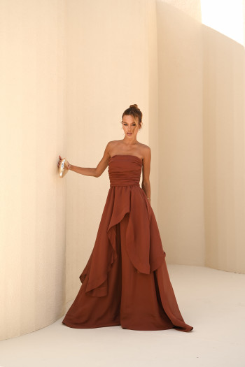 VESTIDO SOFISTIC LONGO T.Q.C. ASSIMÉTRICO ORGANZA - MARROM