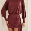 VESTIDO TAILÂNDIA CURTO COM CALDA - BORDÔ