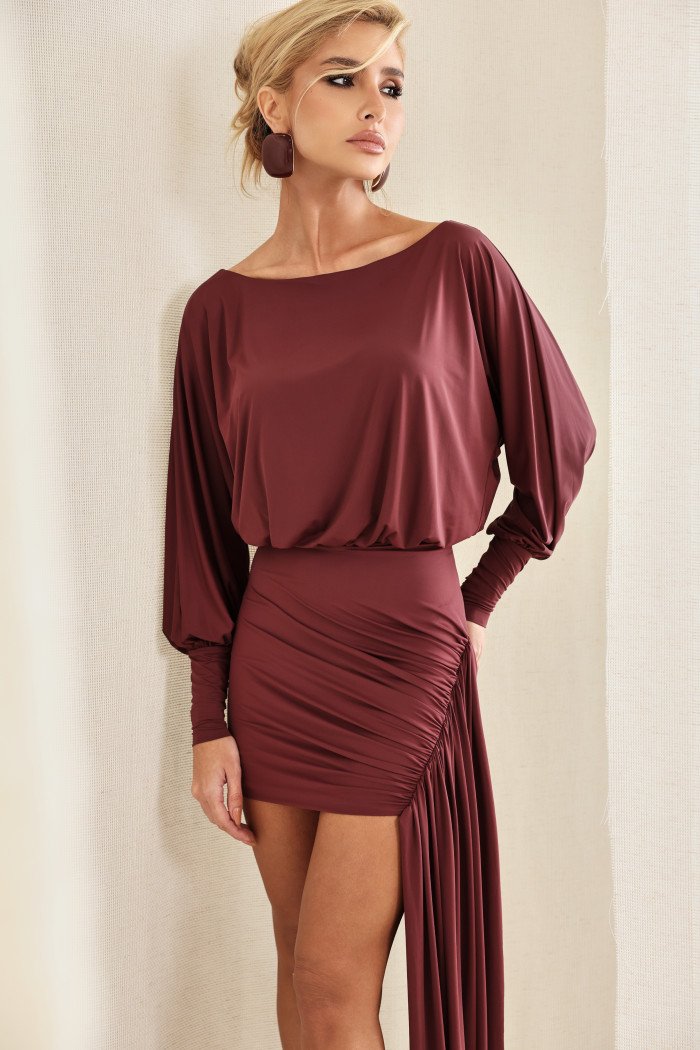 VESTIDO TAILÂNDIA CURTO COM CALDA - BORDÔ