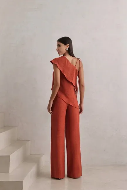 CONJUNTO BLUSA ASSIMÉTRICA CREPE - TERRACOTA