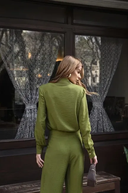 CONJUNTO LUANA ALFAIATARIA - VERDE OLIVA