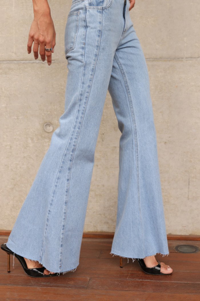 CALÇA BIRMINGHAM JEANS FLARE - AZUL CLARO
