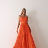 VESTIDO CELINE LONGO PLISSADO CHIFFON - LARANJA