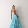 VESTIDO CELINE LONGO PLISSADO CHIFFON - AZUL TURQUESA 