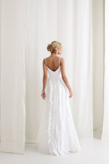 VESTIDO LIZ SAIA PLISSADA BABADO - OFF WHITE