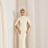 VESTIDO REBECA LONGO CAPA - CREME
