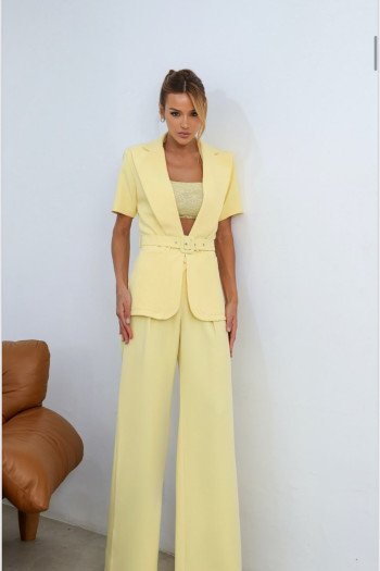 CONJUNTO CATARINA ALFAIATARIA BLAZER E COLETE COM CINTO - CAMOMILA