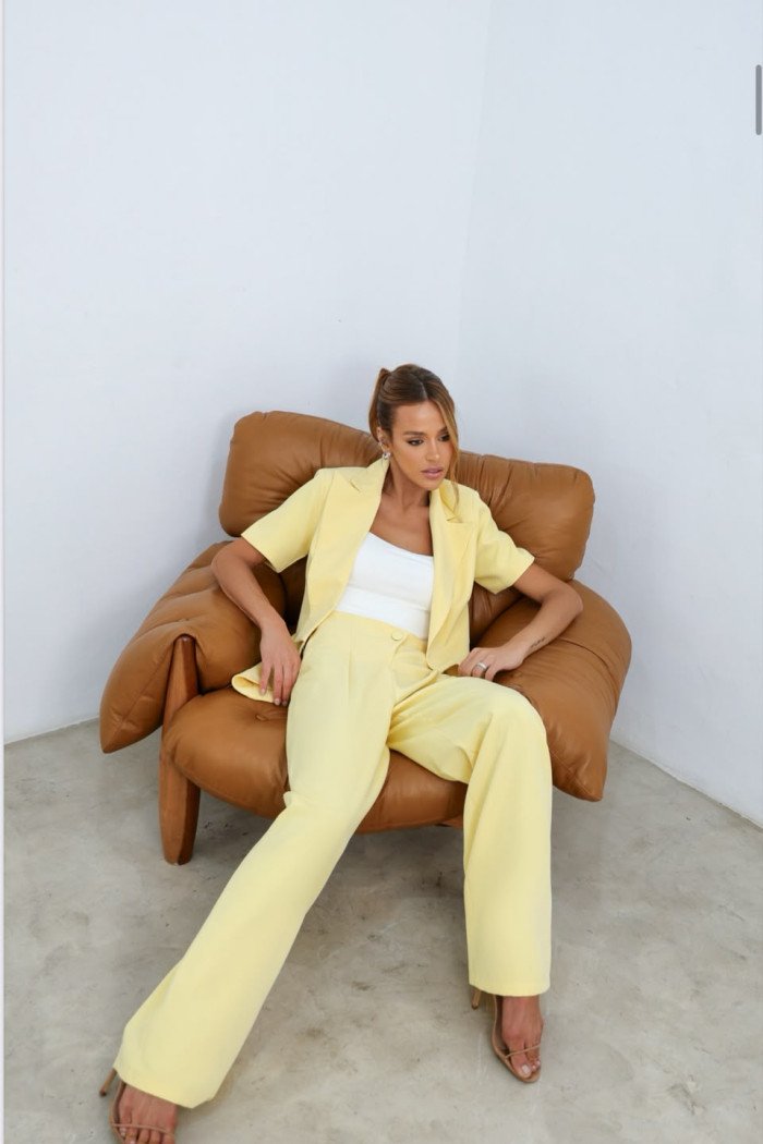 CONJUNTO CATARINA ALFAIATARIA BLAZER E COLETE COM CINTO - CAMOMILA