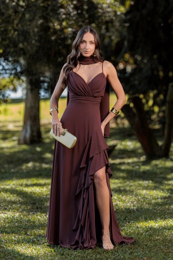 VESTIDO FRANCINE LONGO FENDA CHOKER - MARROM