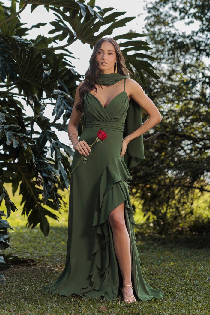 VESTIDO FRANCINE LONGO FENDA CHOKER - VERDE OLIVA