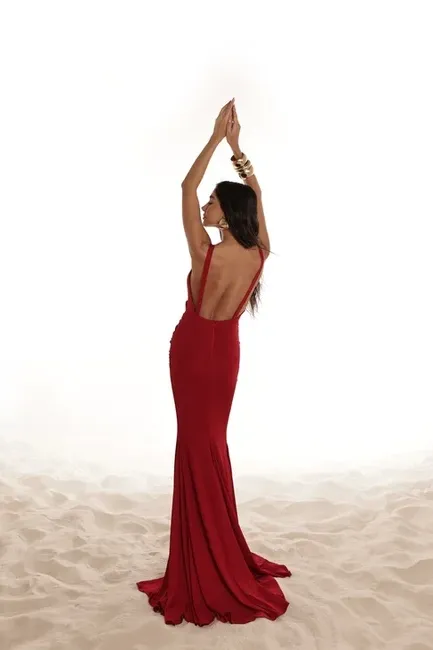 VESTIDO MADELEINE LONGO COM FENDA - VERMELHO