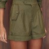CONJUNTO NÚBIA SHORTS E CASAQUETO - VERDE OLIVA