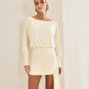 VESTIDO TAILÂNDIA CURTO COM CALDA - OFF WHITE