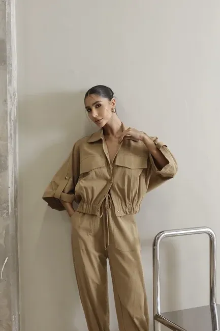 CONJUNTO BLUSA E CALÇA JOGGER MIRELLA - DOCE DE LEITE