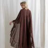 VESTIDO ANTONIETA LONGO CHIFFON CAPA BABADOS - MARROM