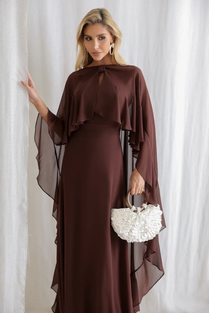 VESTIDO ANTONIETA LONGO CHIFFON CAPA BABADOS - MARROM