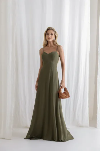 VESTIDO ANTONIETA LONGO CHIFFON CAPA BABADOS - VERDE OLIVA