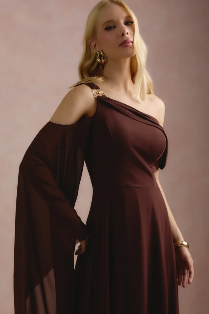 VESTIDO DE FESTA ABU DAHBI OMBRO FIVELA - MARROM