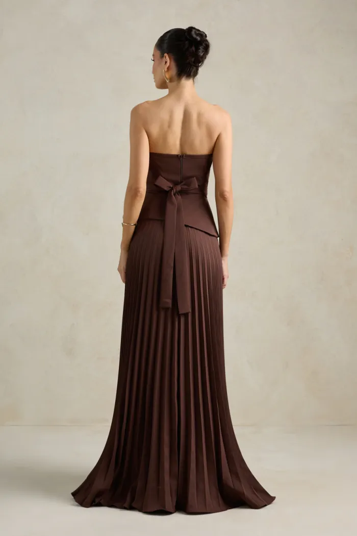 VESTIDO DE FESTA MAITÊ SAIA PLISSADA CHOKER - MARROM