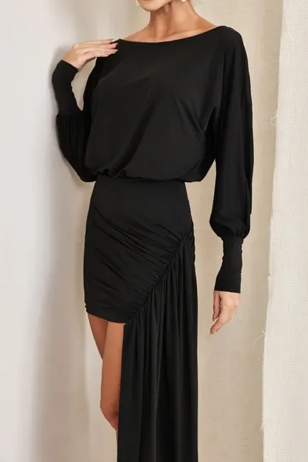 VESTIDO TAILÂNDIA CURTO COM CALDA - PRETO