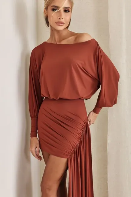VESTIDO TAILÂNDIA CURTO COM CALDA - TERRACOTA