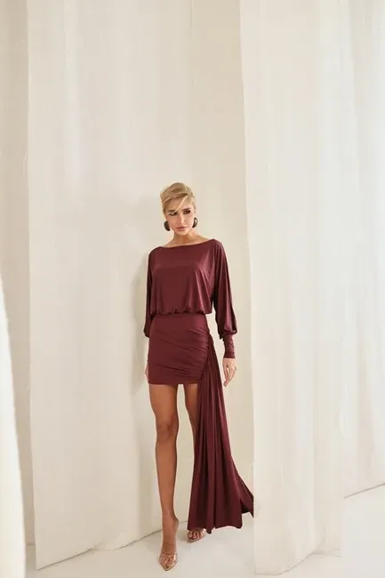 VESTIDO TAILÂNDIA CURTO COM CALDA - ROSÉ QUEIMADO