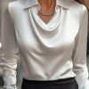 BLUSA KATHERINE CREPE SATIN DECOTE DRAPEADO - OFF WHITE