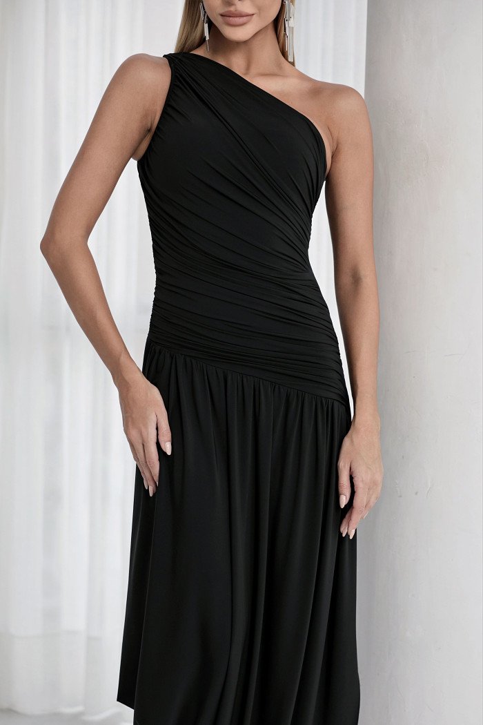VESTIDO LONGO ASSIMÉTRICO BRUNA - PRETO