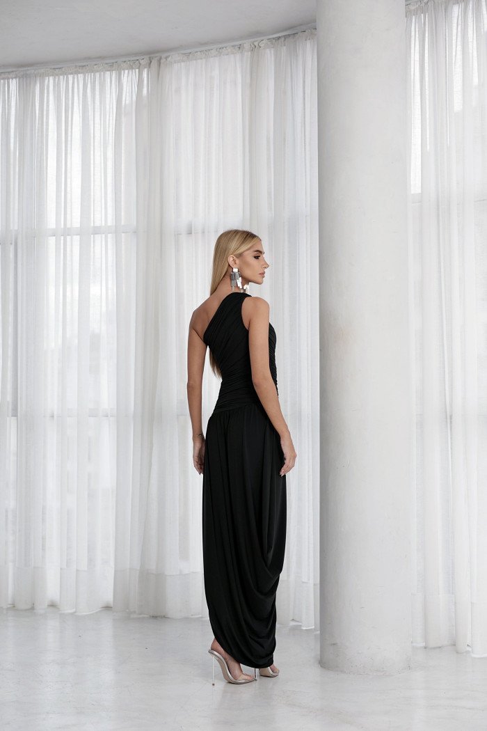 VESTIDO LONGO ASSIMÉTRICO BRUNA - PRETO