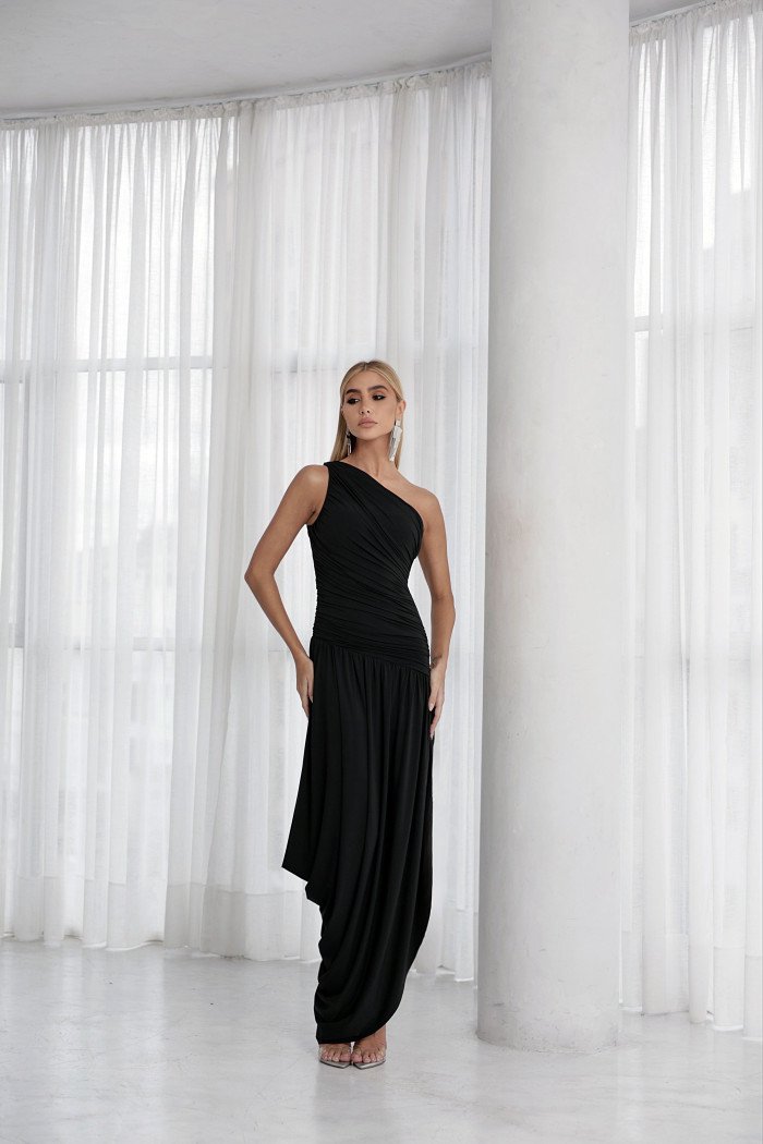 VESTIDO LONGO ASSIMÉTRICO BRUNA - PRETO