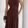 VESTIDO LONGO ASSIMÉTRICO BRUNA - MARROM