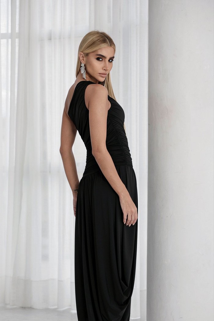 VESTIDO LONGO ASSIMÉTRICO BRUNA - PRETO