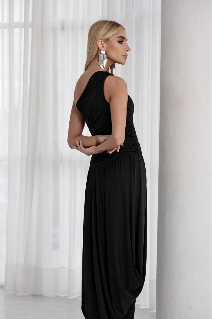 VESTIDO LONGO ASSIMÉTRICO BRUNA - PRETO