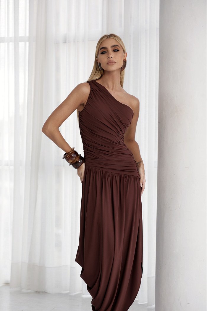 VESTIDO LONGO ASSIMÉTRICO BRUNA - MARROM