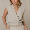 CONJUNTO VERI CALÇA E BLUSA CROPPED COM CINTO - BEGE