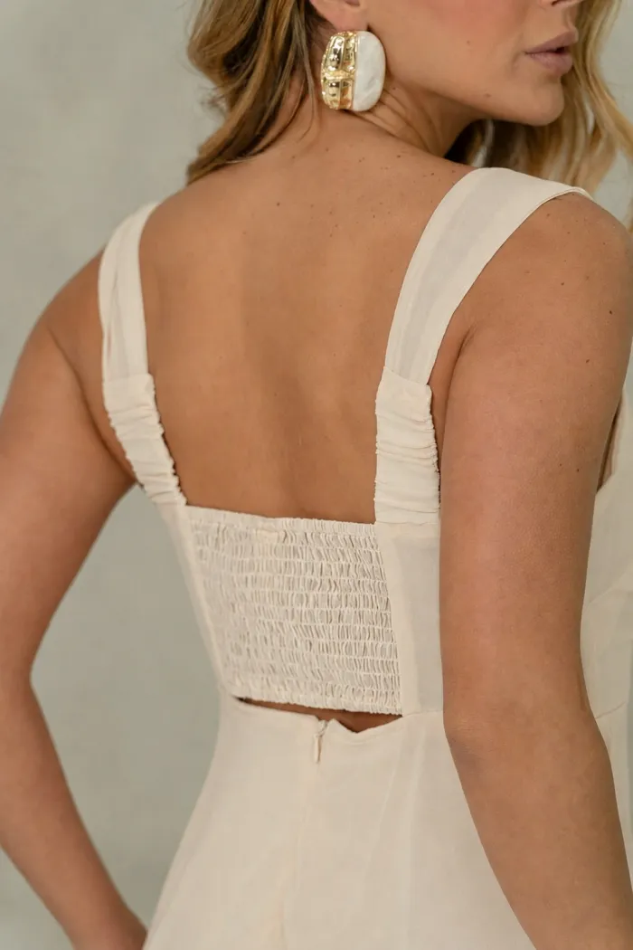 VESTIDO VALÊNCIA LONGO SAIA EVASÊ EM CAMADAS - BEGE
