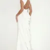 VESTIDO HELENA LONGO COM CAUDA E BABADOS COSTAS ABERTA - OFF WHITE