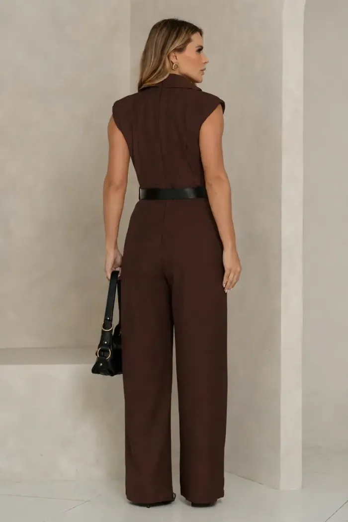 MACACÃO PANTALONA LAPELA COM CINTO COURINO - MARROM