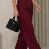 MACACÃO PANTALONA LAPELA COM CINTO COURINO - VINHO