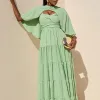 VESTIDO LONGO GEORGINA FESTA FLUIDO BUSTO DRAPEADO COM CAPA - VERDE