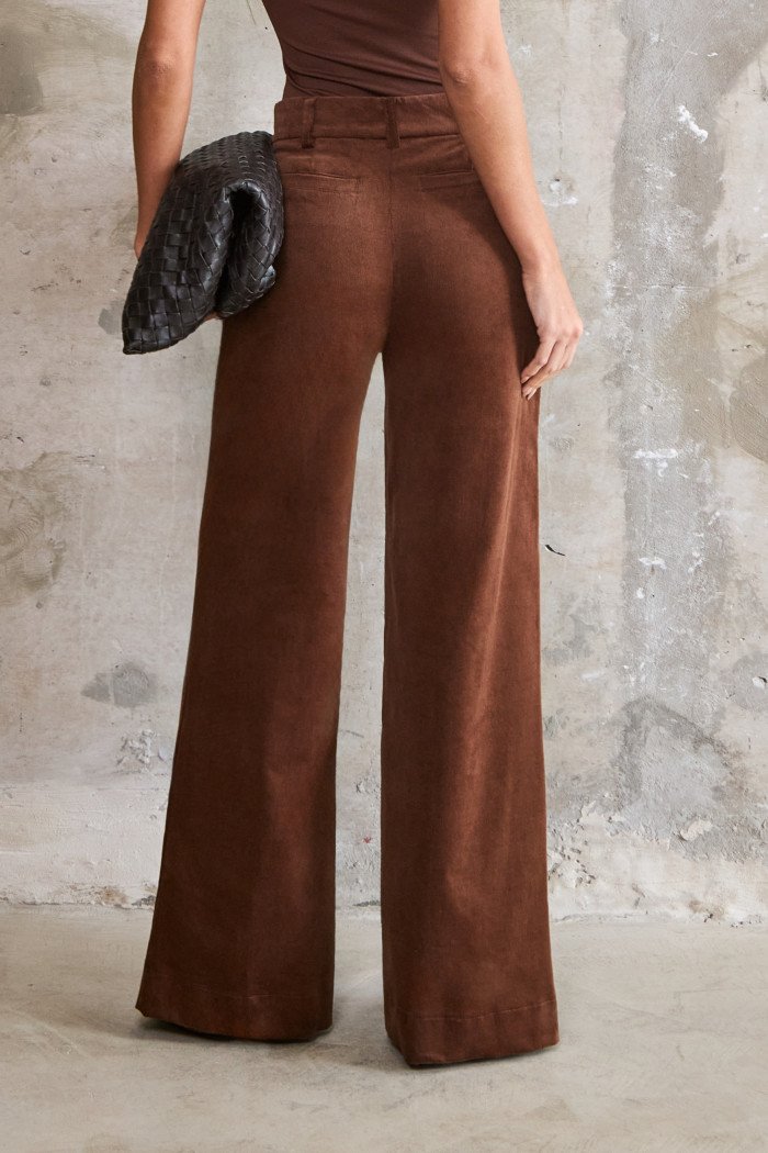 CALÇA BRUXELAS COTELÊ - MARROM