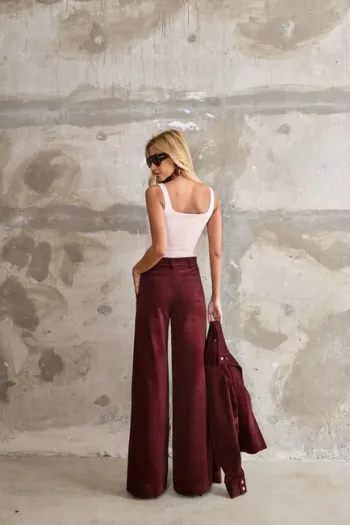 CALÇA BRUXELAS COTELÊ - VINHO
