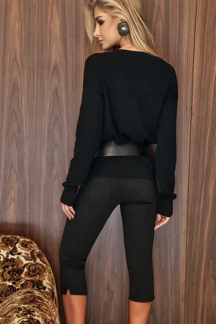 BLUSA FLUFFY DECOTE V - PRETO