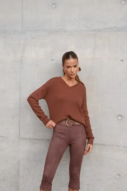 BLUSA FLUFFY DECOTE V - BISCUIT 