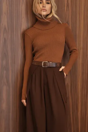BLUSA LUDMILLA MODAL DEDINHO GOLA - CAMEL