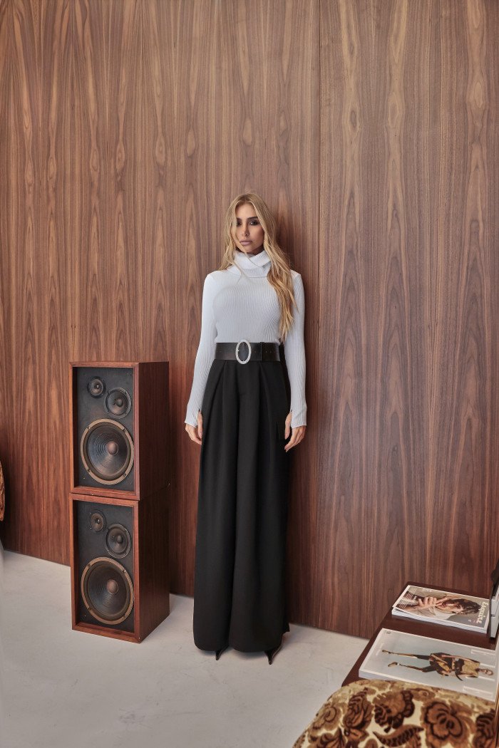 CALÇA JÚLIA ALFAITARIA PREGAS - PRETO