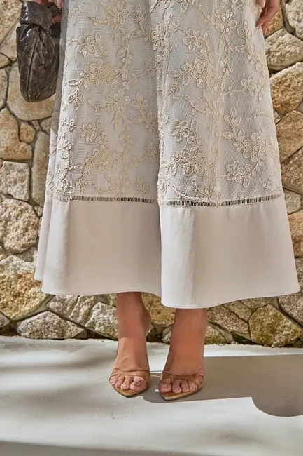 VESTIDO HORTÊNSIA MIDI RENDA BORDADA - NATURAL