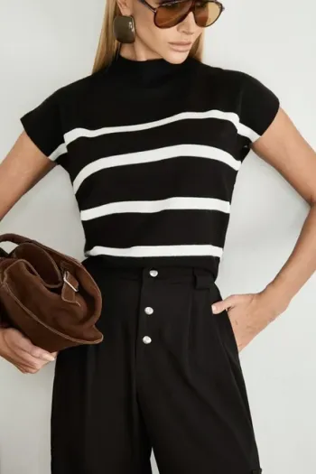 BLUSA CAROL LISTRADO TRICÔ - PRETO
